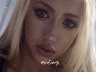 BlondieDolly