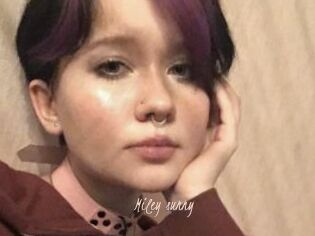 Miley_sunny