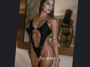 Mia_damms