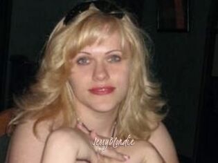 SessyBlondie