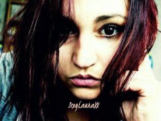 SexyLauraXX