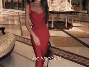 Sweet_Brunette_girl