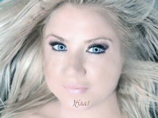 Xtina1